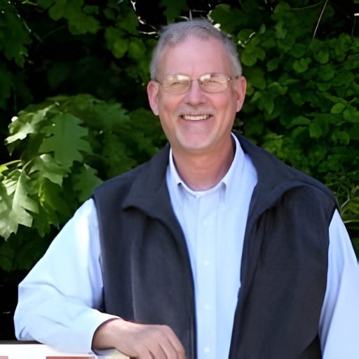 Lizzie Dickerson, Maine real estate agent, professional office headshot